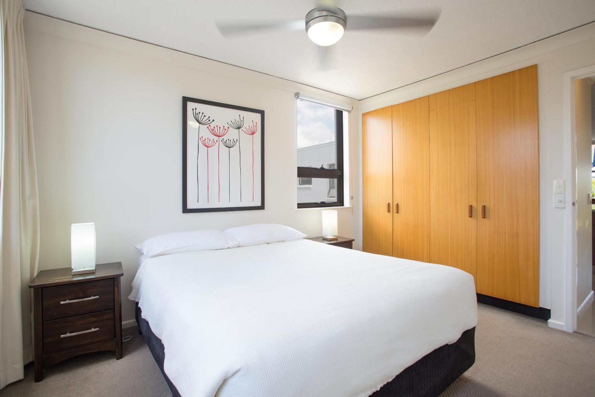 Headland Tropicana Resort Alexandra Headland Room photo